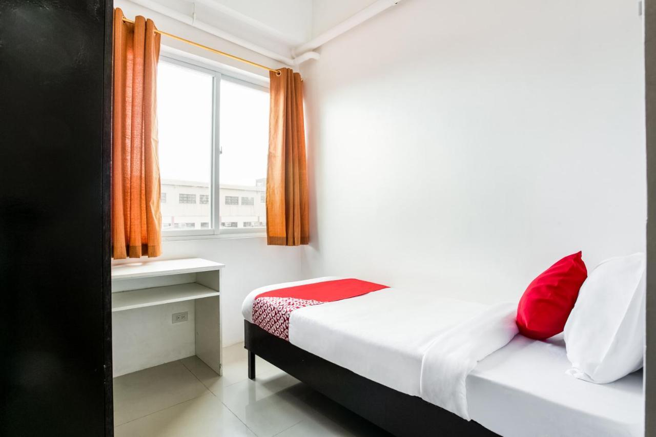 Oyo 505 Jardin Suites Manila Eksteriør billede