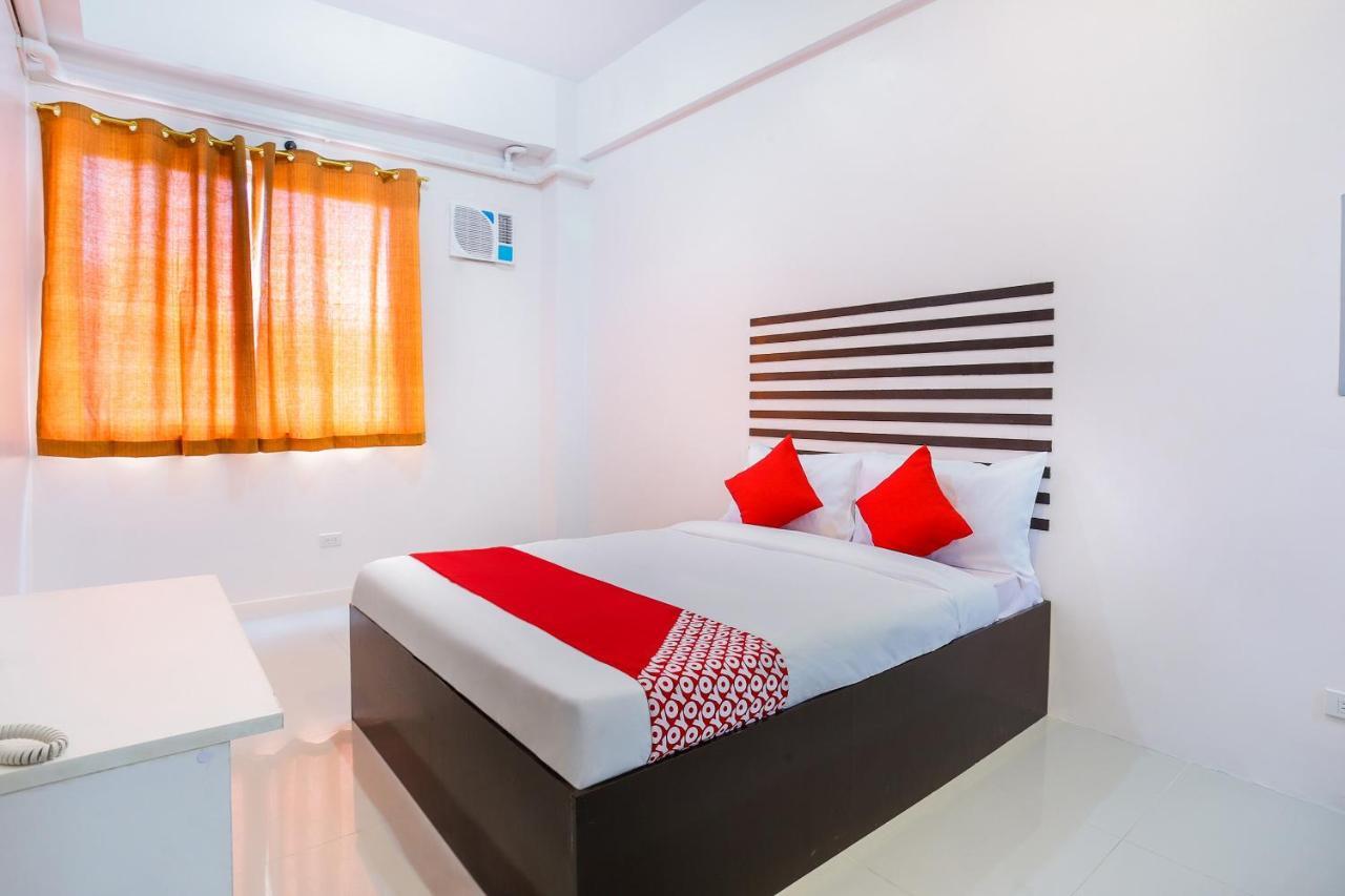 Oyo 505 Jardin Suites Manila Værelse billede