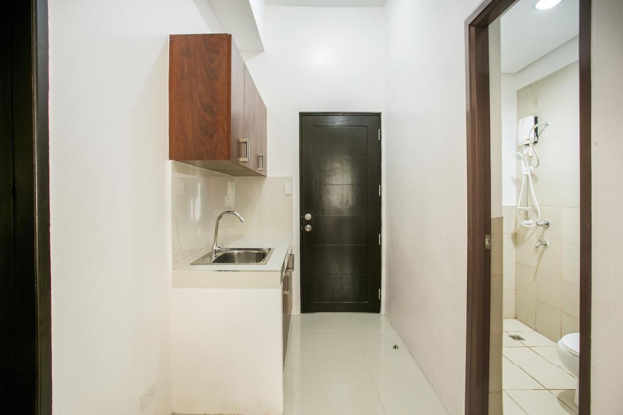 Oyo 505 Jardin Suites Manila Eksteriør billede