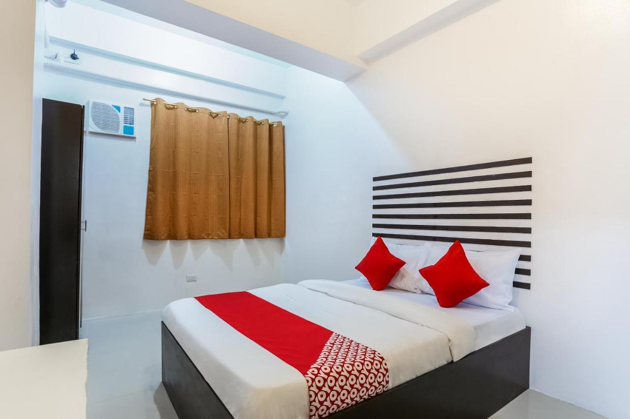 Oyo 505 Jardin Suites Manila Eksteriør billede